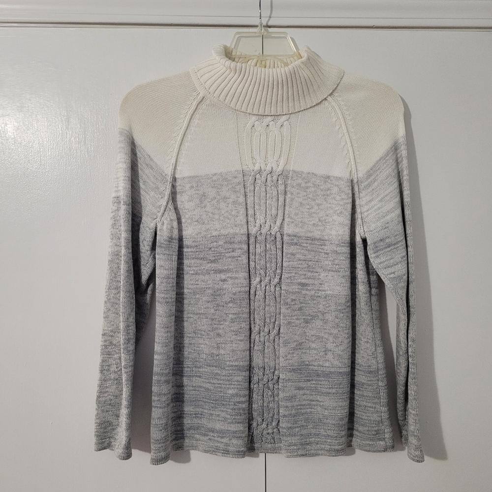 Karen Scott   Women's Size LP  Long Sleeve   Sweater   Cream & Gray